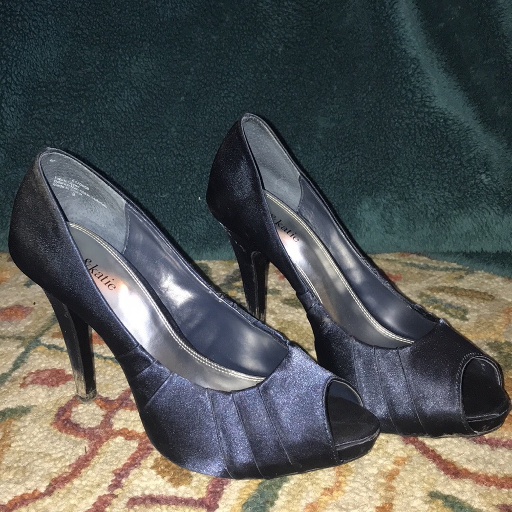 Navy Blue Satin Pump